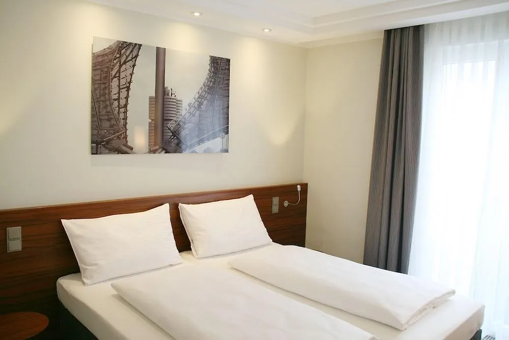 Augusten Hotel München 3*,